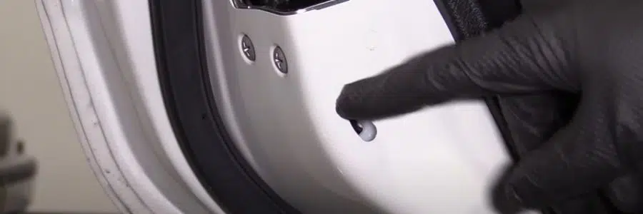 Comment Verrouiller et Déverrouiller le Verrou de Sécurité pour Enfants dans Votre Voiture