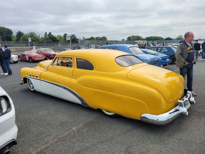 Une buick, une des voitures qui le plus attiré les visiteurs