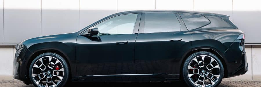 La BMW iX3 50 xDrive avec H&R Tieferlegungsfedern!